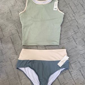 Geode Swimwear Havasu top and bottom. NWT and sanitary liner. Size medium